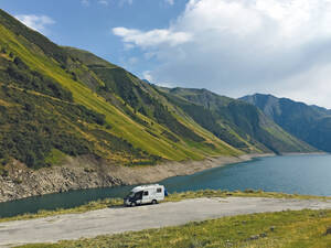 Einsamer Übernachtungsplatz am Lac de Grand Maison.