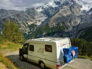 Der Herbst ist eine empfehlenswerte Reisezeit für die Bündner und Lombardischen Alpen.