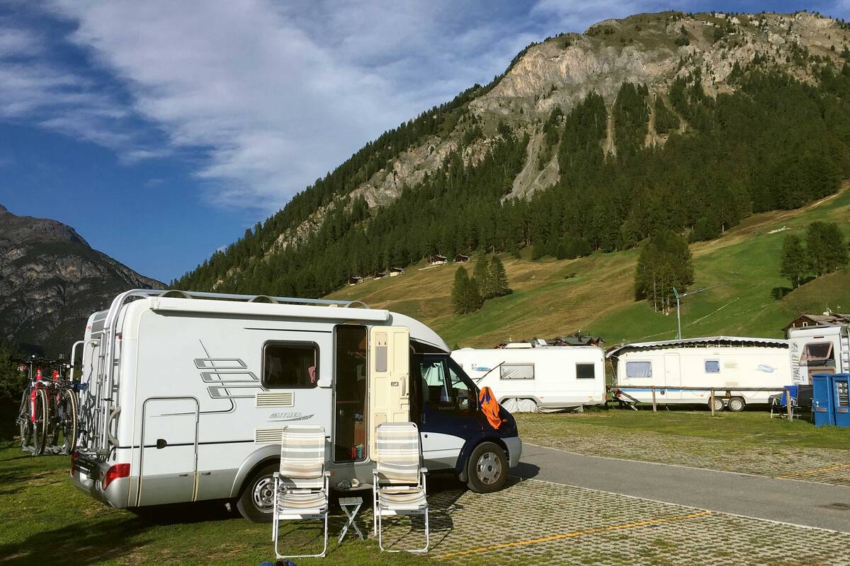 Livigno bietet mehrere Übernachtungsmöglichkeiten für Camper. Die Plätze liegen etwas ausserhalb des Ortes in ruhiger Lage.