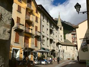 Das Zentrum von Bormio ist klein und überschaubar mit ein paar gemütlichen Kaffees und Restaurants.