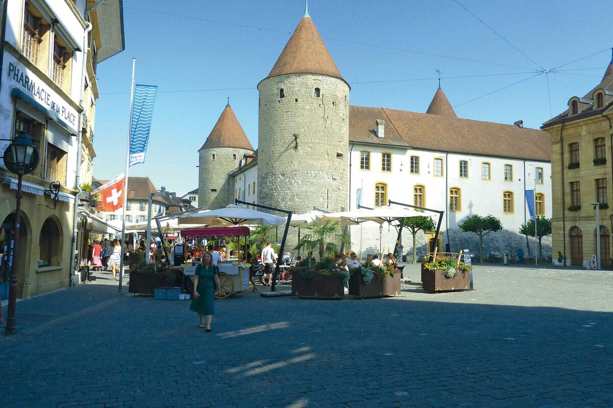 Die Vierturmanlage wurde von Peter II. von Savoyen im Jahre 1259 auf den Grundmauern einer früheren Burg errichtet.