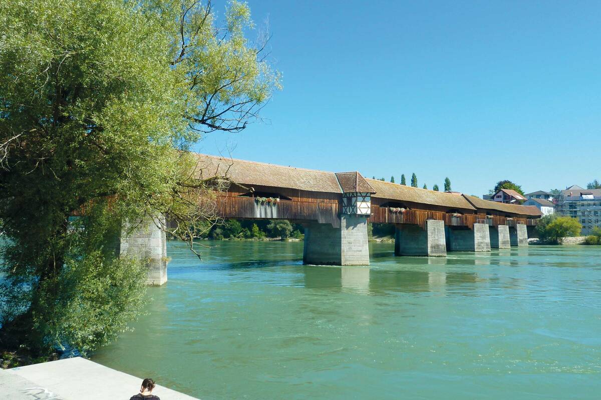 Sur le chemin du retour nous visitons la jolie ville de Bad Säckingen, au bord du Rhin.