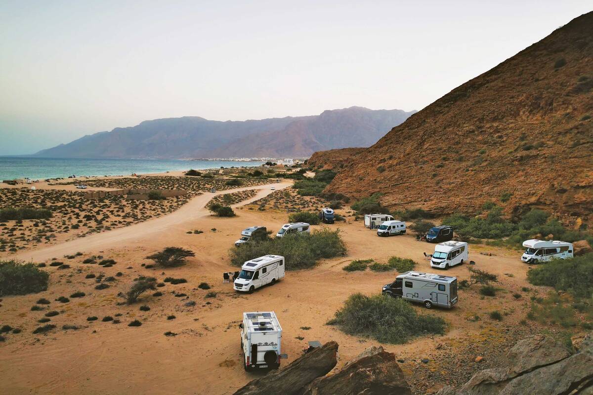 Es gibt viele wunderschöne Plätze entlang der langen Küstenlinie des Oman.