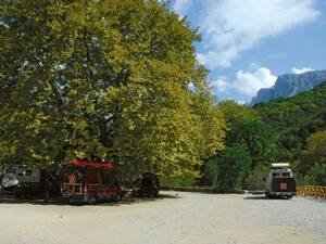 Wir haben im Vikos-Nationalpark einen schattigen Platz gefunden.