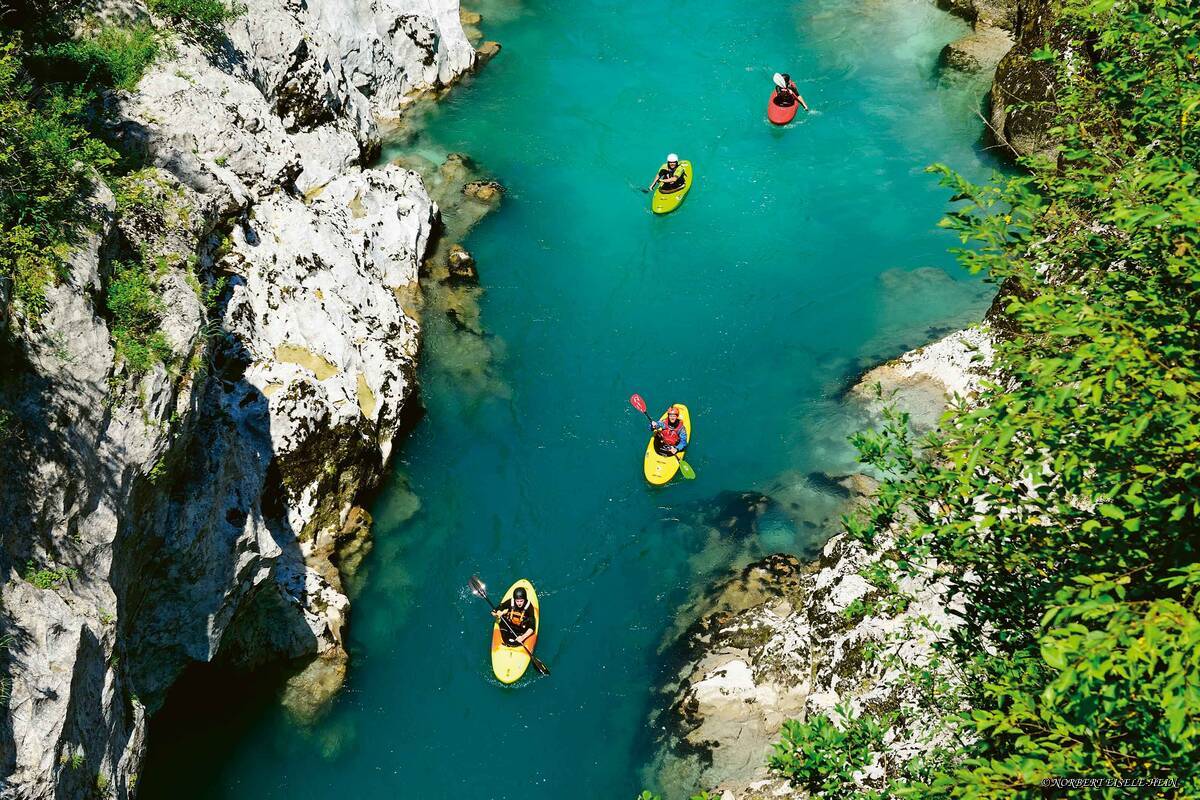 La Soča est une rivière de rêve pour les canoës.