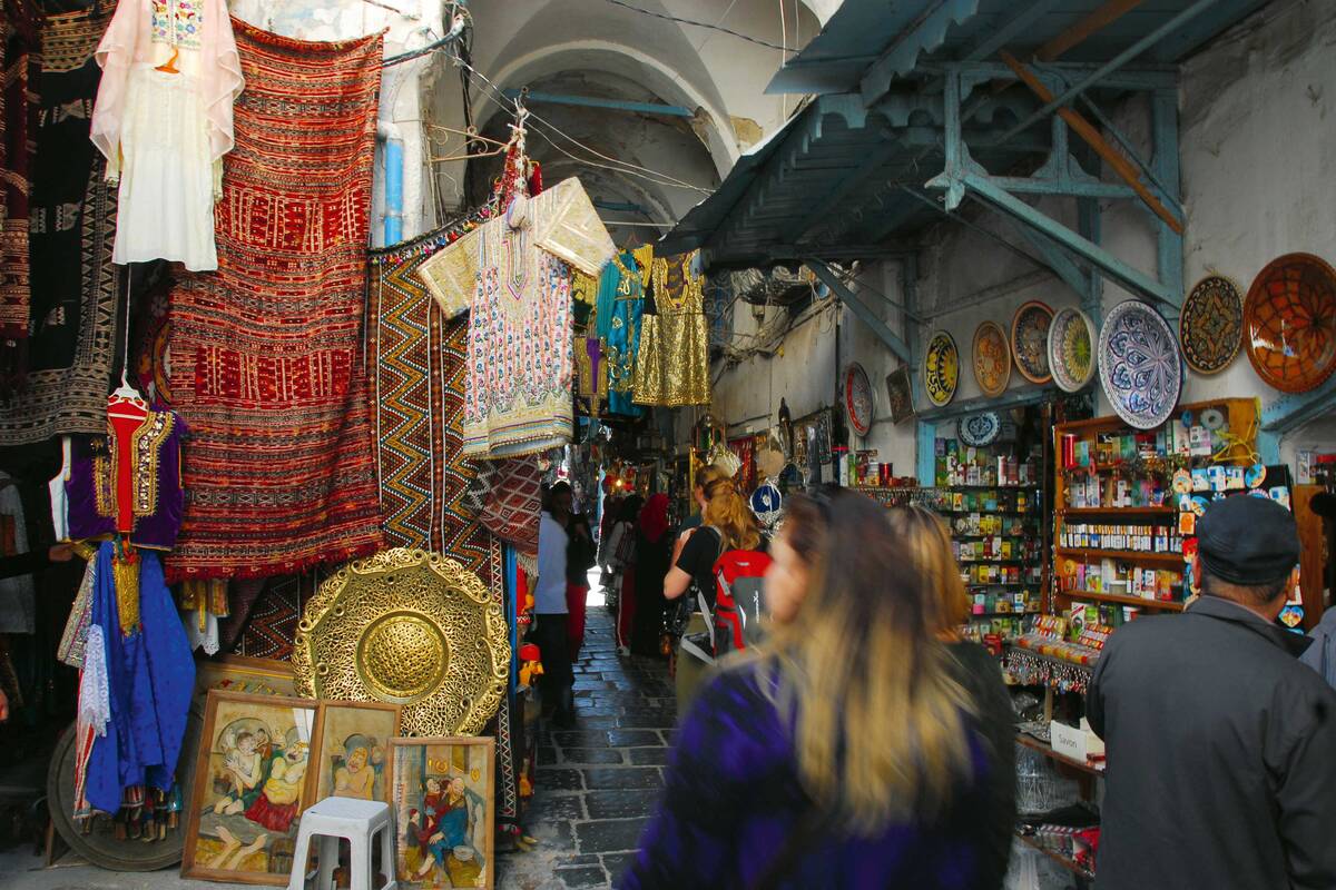 Wir lassen uns von der speziellen Atmosphäre in den Souks faszinieren.