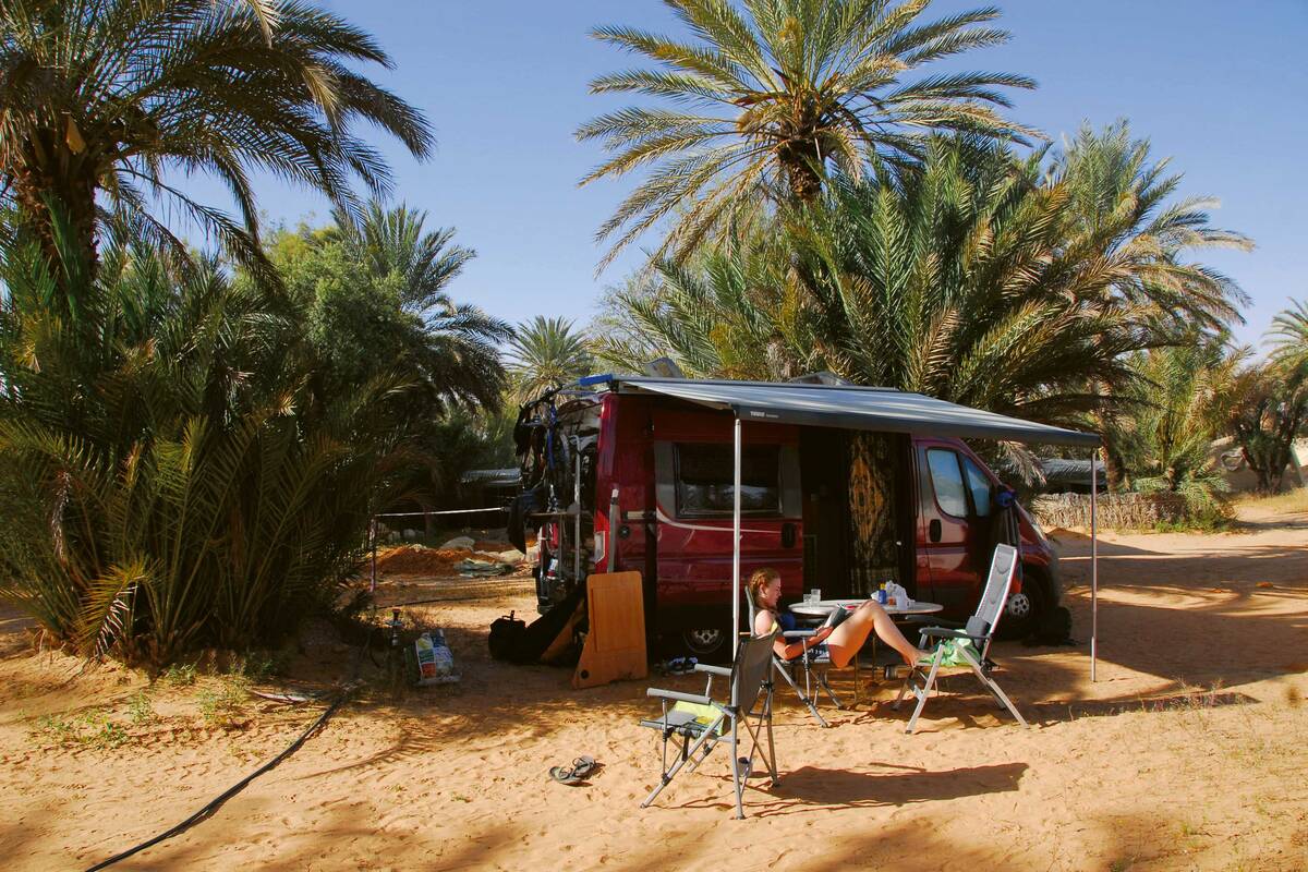 Notre emplacement au  camping sous les palmiers.