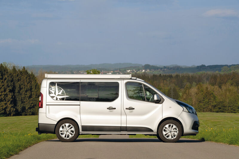 La structure du Nissan NV300 Michelangelo est réalisée par Westfalia.